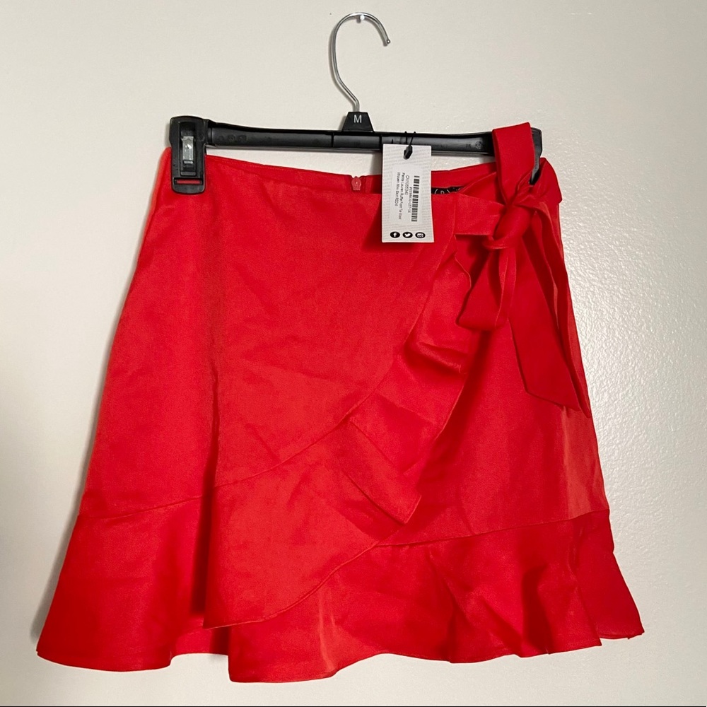 Boohoo Petite Ruffle Front Tie Mini Skirt